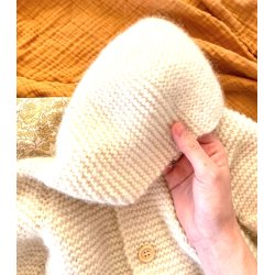 Selmas Sovedragt- Strikkekit, Snefnug - 1-2 r