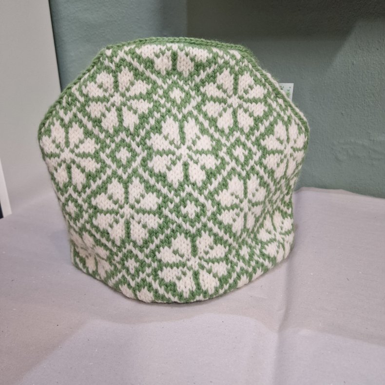 Margrethe Tea Cozy - garnpakke, Fivel - str. 1 (2)