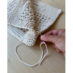 Heia miniveske - strikkekit, OBS opskriften er p� norsk