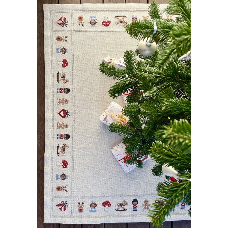 Gingerbread juletrstppe - broderikit - bestillingsvare