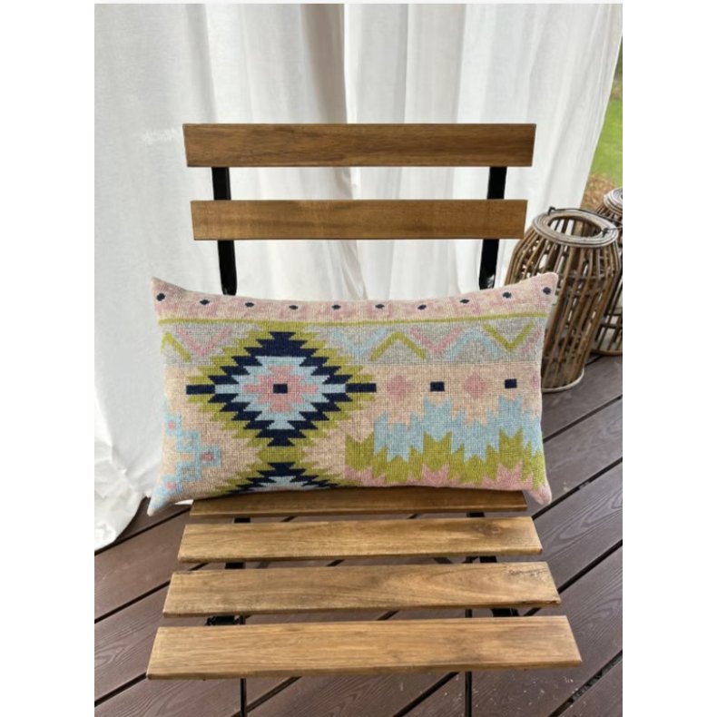 Look like kelim pude aflang - broderikit - bestillingsvare