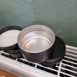 Rejsebeholder til s�bebar