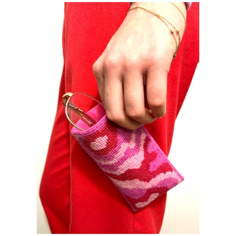 Pink Waves brilleetui - broderikit - bestillingsvare